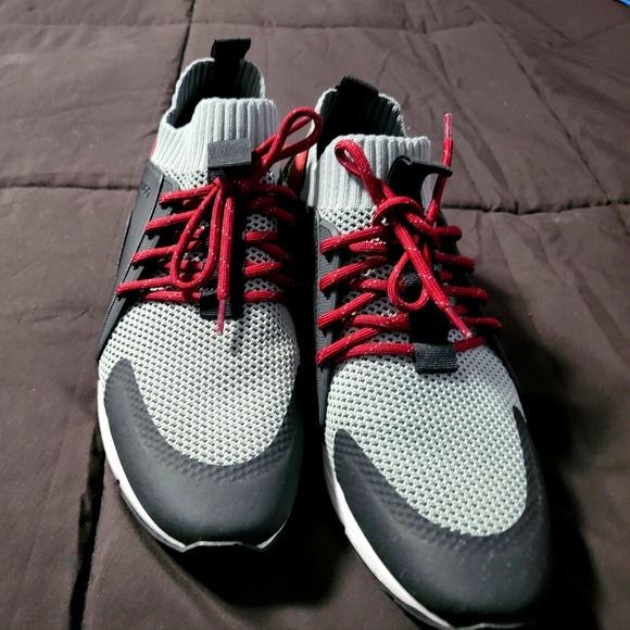 Hugo Boss shoes like new 9.5 - Picture 1 of 3